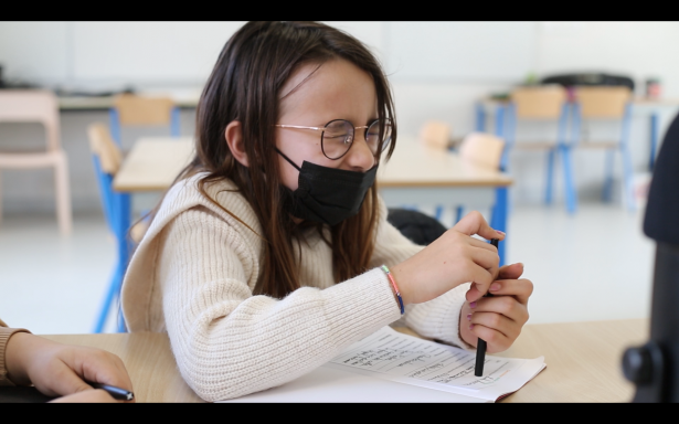 Marylou, élève de la classe de CM2 de Clairac © Claire Lacabanne - "Je voudrais vous présenter mes personnages." - 2022