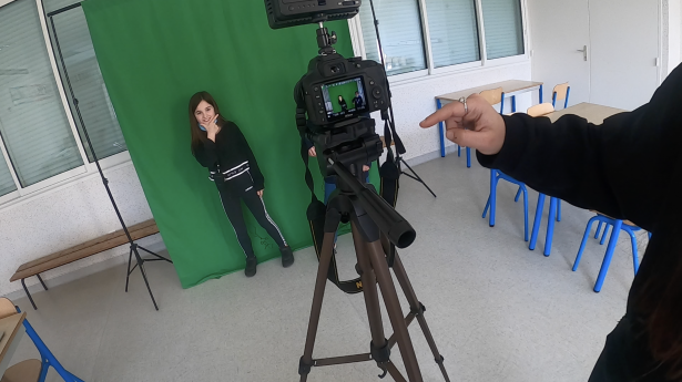 Lola, élève de CM2 de l'école de Clairac © Mélodie Bajo - "Je voudrais vous présenter mes personnages." - 2022