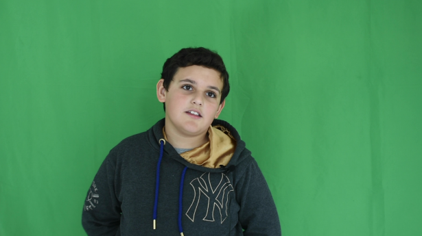 Enzo, élève de CM2 à l'école de Clairac © Mélodie Bajo - "Je voudrais vous présenter mes personnages." - 2022