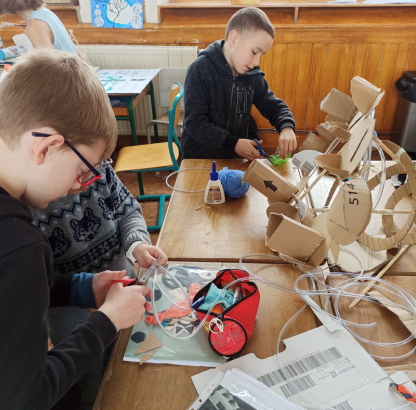 construction structure machine à explorer le temps salle de classe