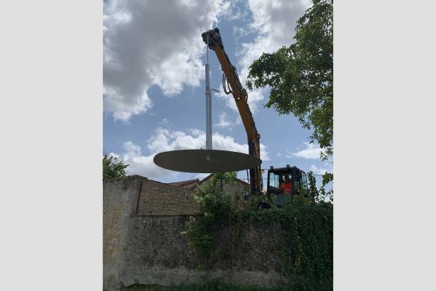 installation du Banc des saisons à Verrières