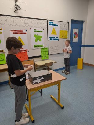Séance de vote pour l'élection du maire de Lermand.