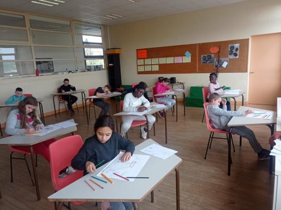Les enfants imaginent leur manège rêvé inspiré par le Manège du Petit Pierre