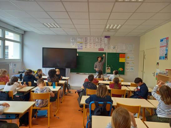 Gaétan Petit dans la classe de CM1-CM2