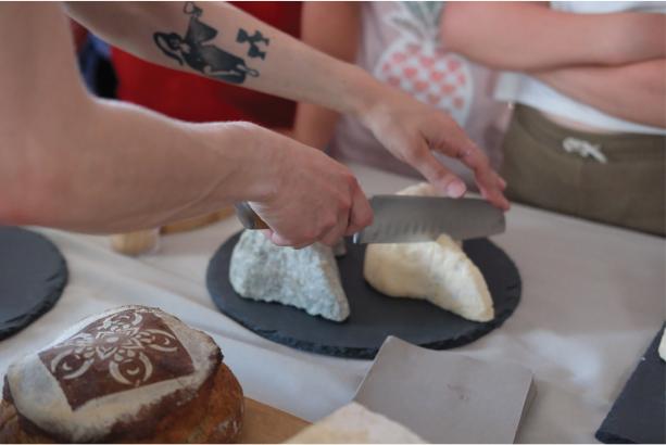 Un vernissage et des fromages 