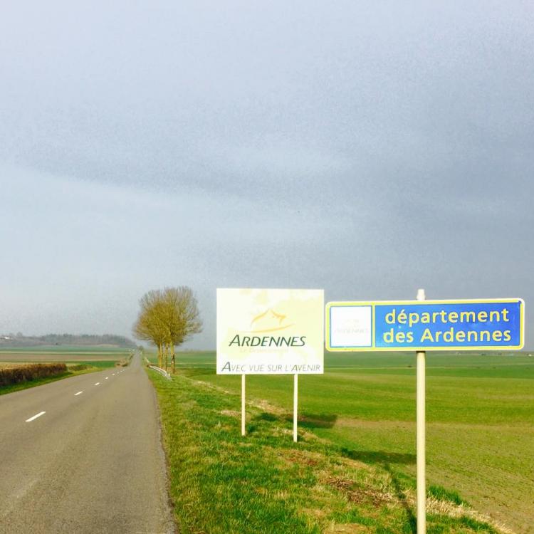 Bienvenue à BORDERLAND* !