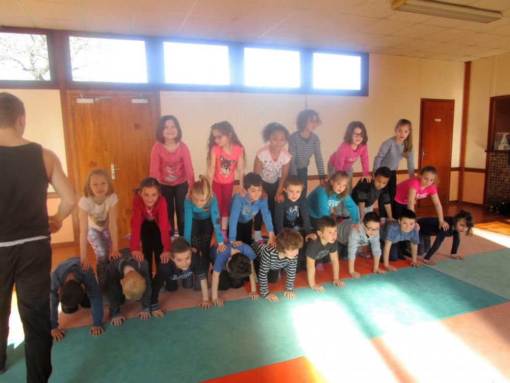 Quatrième semaine avec les enfants de l'école primaire de Courtils