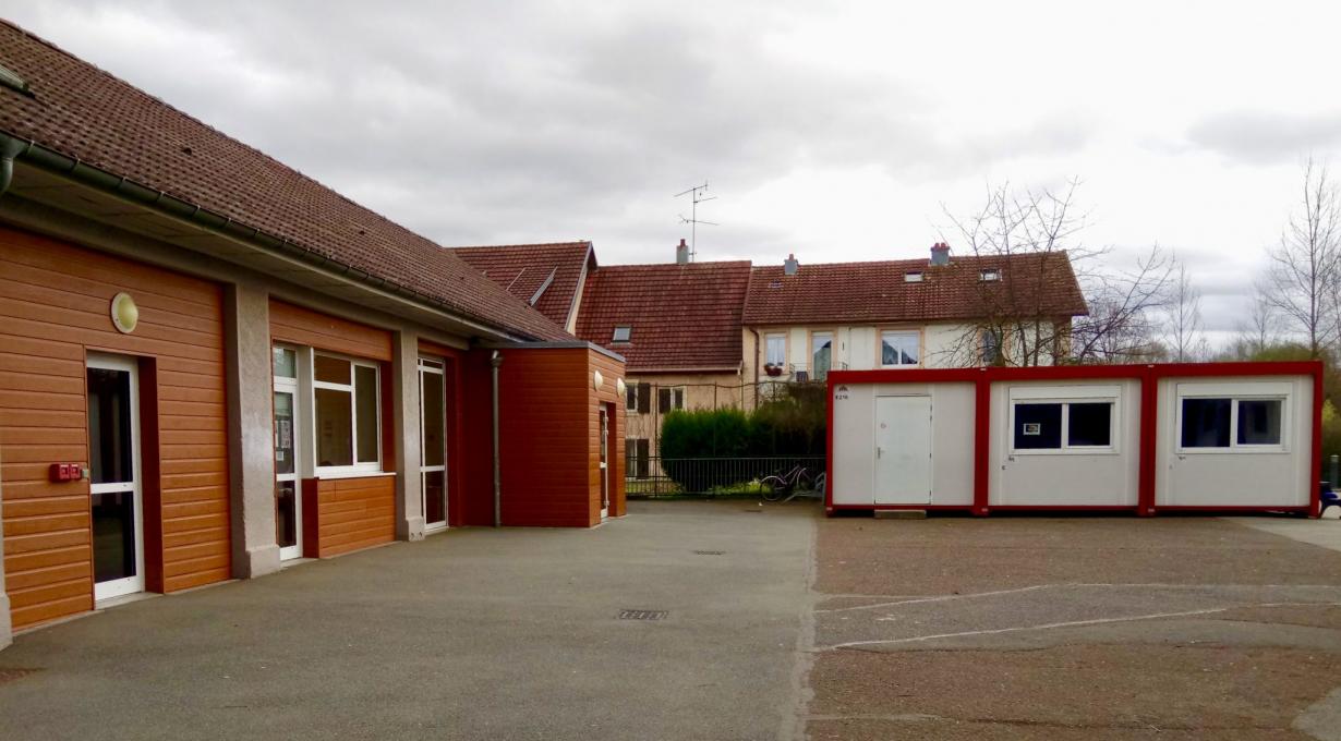 Ecole de Grandvillars, classe de CM2 et BCD.
