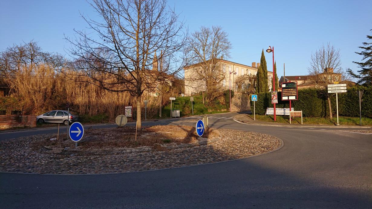 rond-point de Monclar-de-Quercy