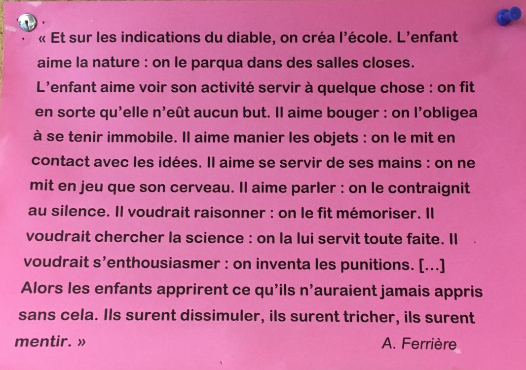 dans la salle des profs