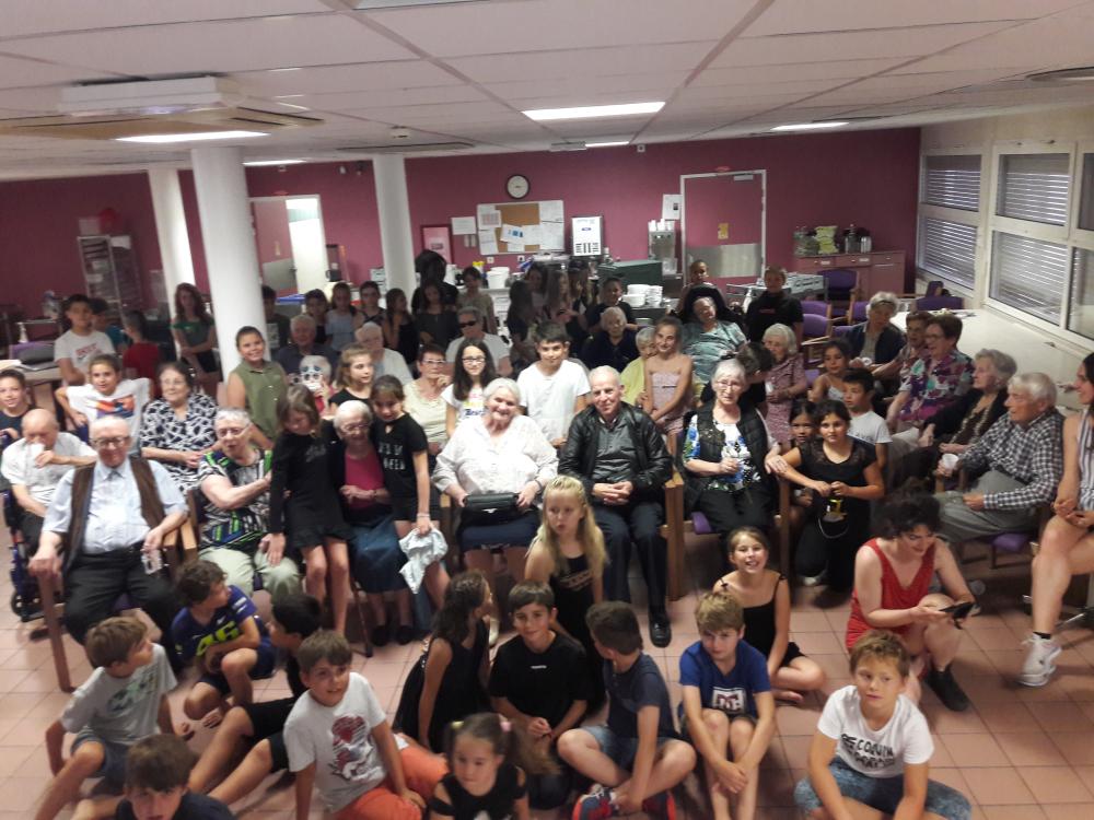 Après la discussion, une photo tous ensemble