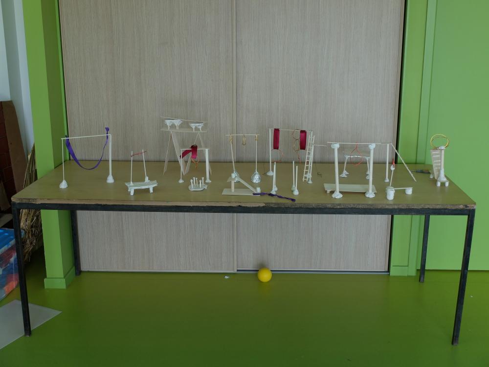 Recherche à partir des maquettes d'agrès. Juin 2019. Crédit photo Claire Chassot