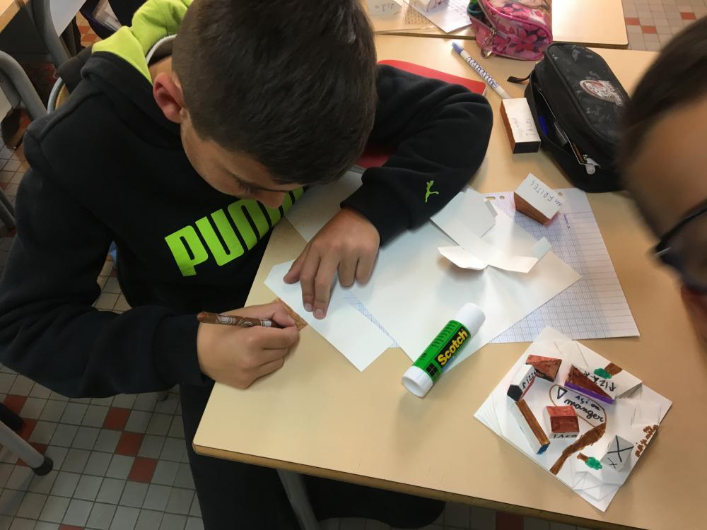 Dessin et montage des petites maisons