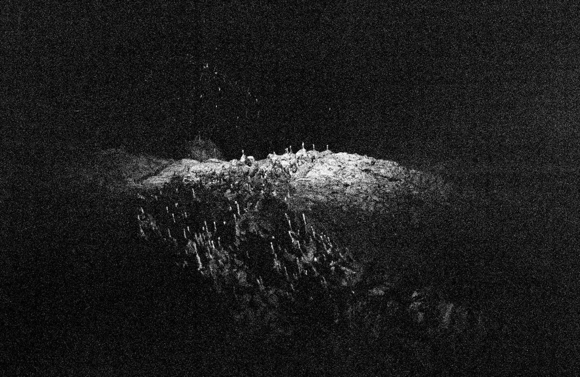Recherches pour « La première image » : photographie argentique, igues d’Aujols, 2019, © Leah Desmousseaux