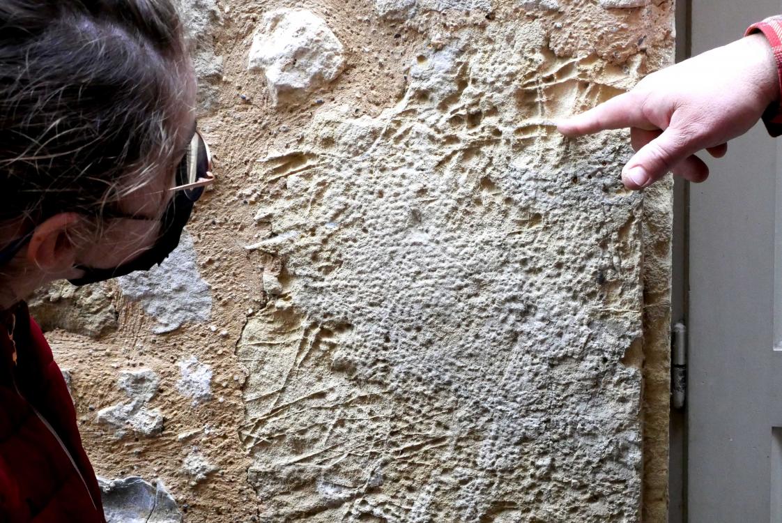 Détail d'un mur et son histoire