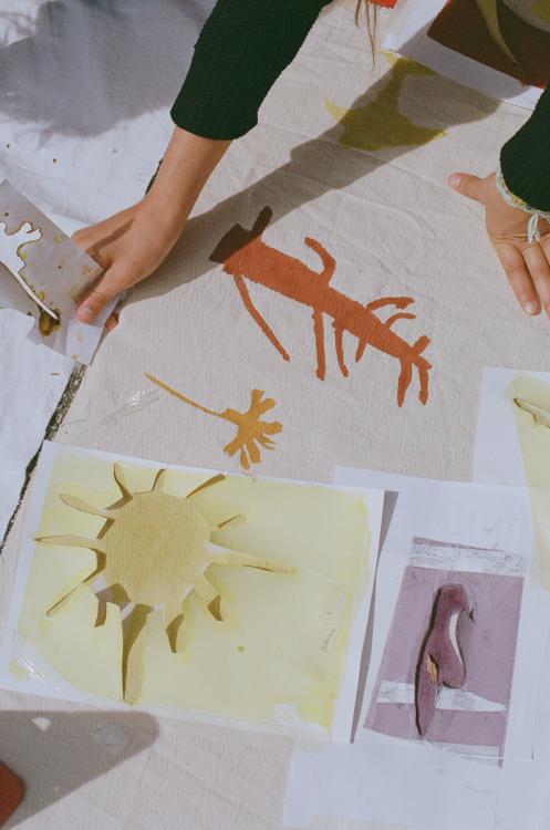 Impressions de motifs avec des plantes