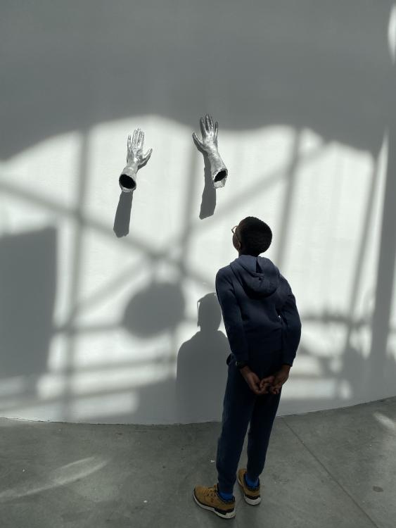 Photo personnelle prise au Palais de Tokyo dans l'exposition "Signal" de Mohamed Bourouissa (17 mai 2024)