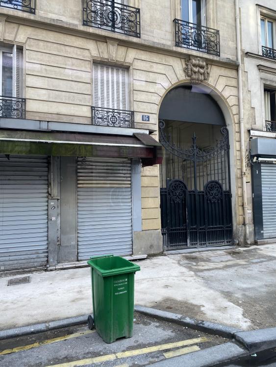 Photo personnelle de l'entrée du 16 rue Marx Dormoy