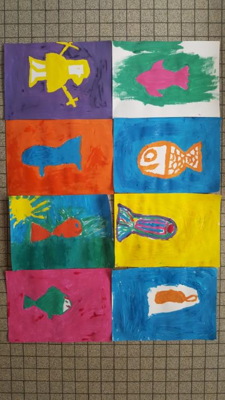 Séance de révision du cercle chromatique et mise en couleur des affiches