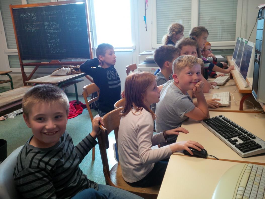 Mise en commun des personnages et invention des histoires