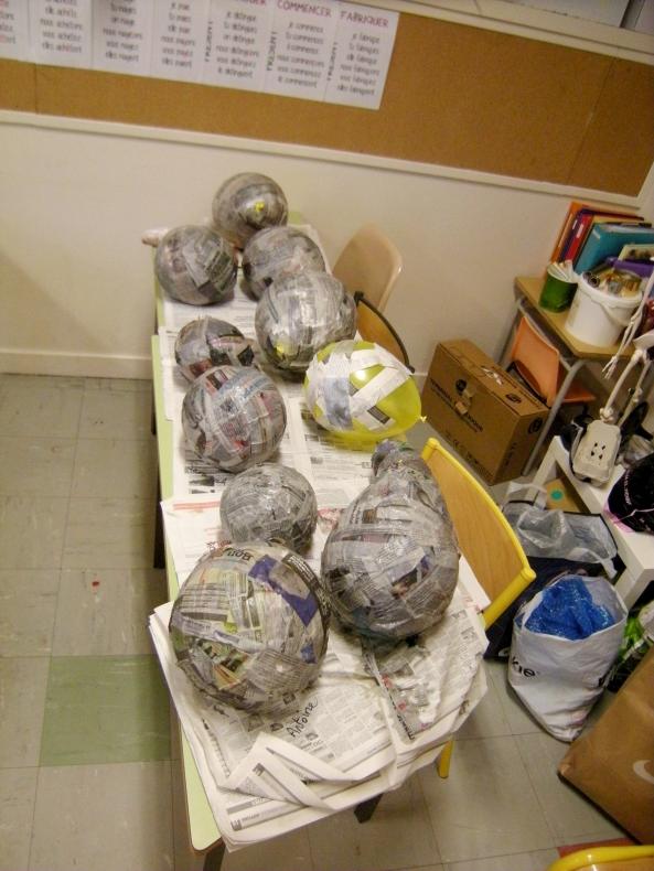 Ballons de baudruche papier mâché