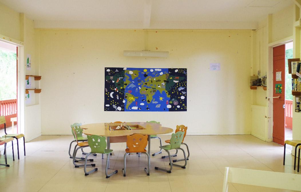La fresque dans la bibliothèque de l'école