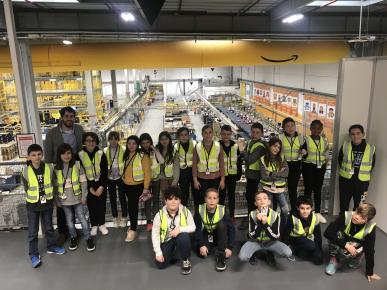 Les enfants pendant la visite à Amazon