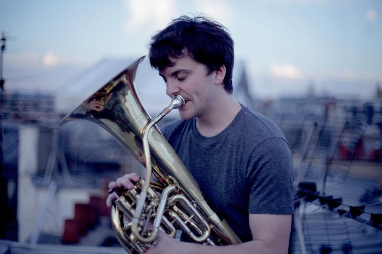 Saxhorniste, flugaboniste et improvisateur