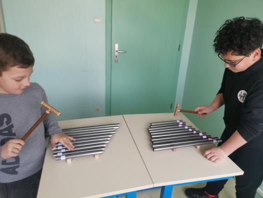 Arthur et Harry s'essayent aux kotekan
