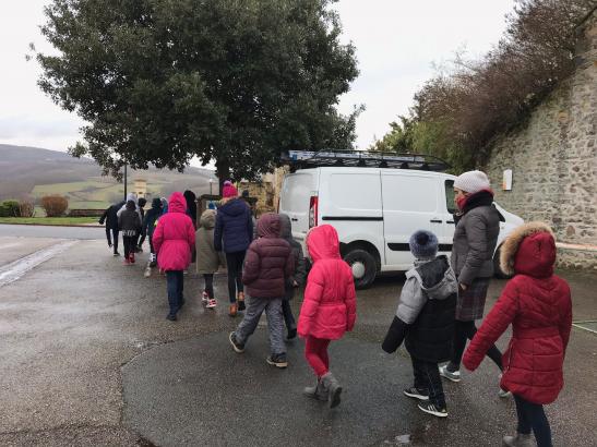 Balade avec les élèves de l'école primaire à Ternand