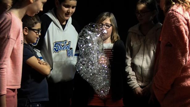 Sculpture de bulles, photogramme issu d'une captation vidéo