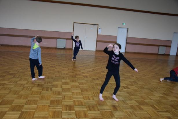 Après avoir bien compris les poses nous avons pu les mettre en mouvement.