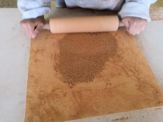 Projet Pâtissez-tapissez !, programme création en cours, Ecole Lou Malhoulet, Atelier Nappé·e·s, argile