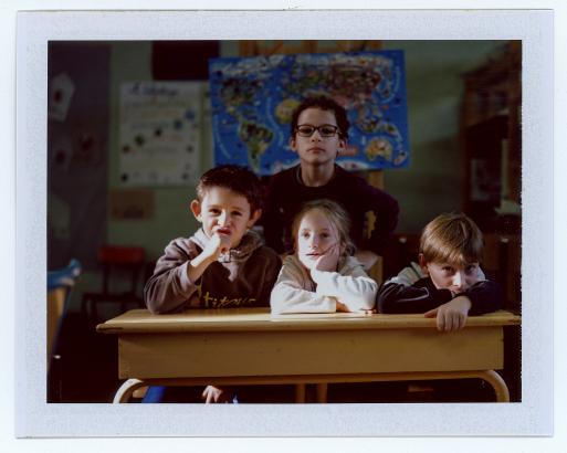 Portrait de groupe des CE1 : Mathéo, Maelly, Hugo et Ferdinand.