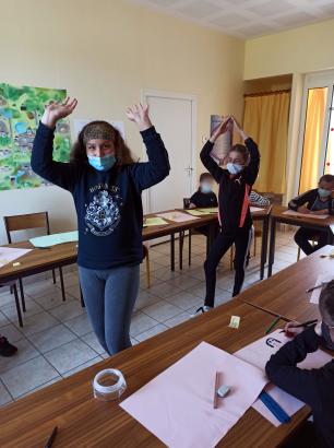 Une petite danse et une prise de panique.