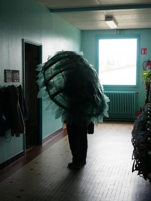 maintenant, une carapacæ se promène dans les couloirs...