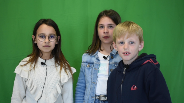 Marylou, Lylia et Anaël, élèves de CM2 de l'école de Clairac © Mélodie Bajo - "Je voudrais vous présenter mes personnages." - 2022