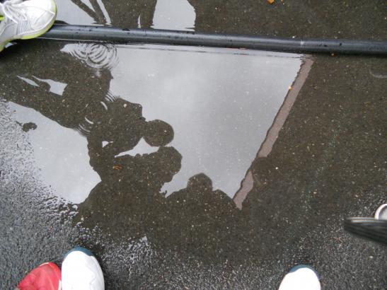 Photos prises par les enfants pendant une "chasse au reflet" dans la cour de l'école