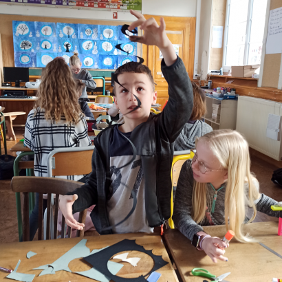 école travail groupe formes élémentaires transmission 