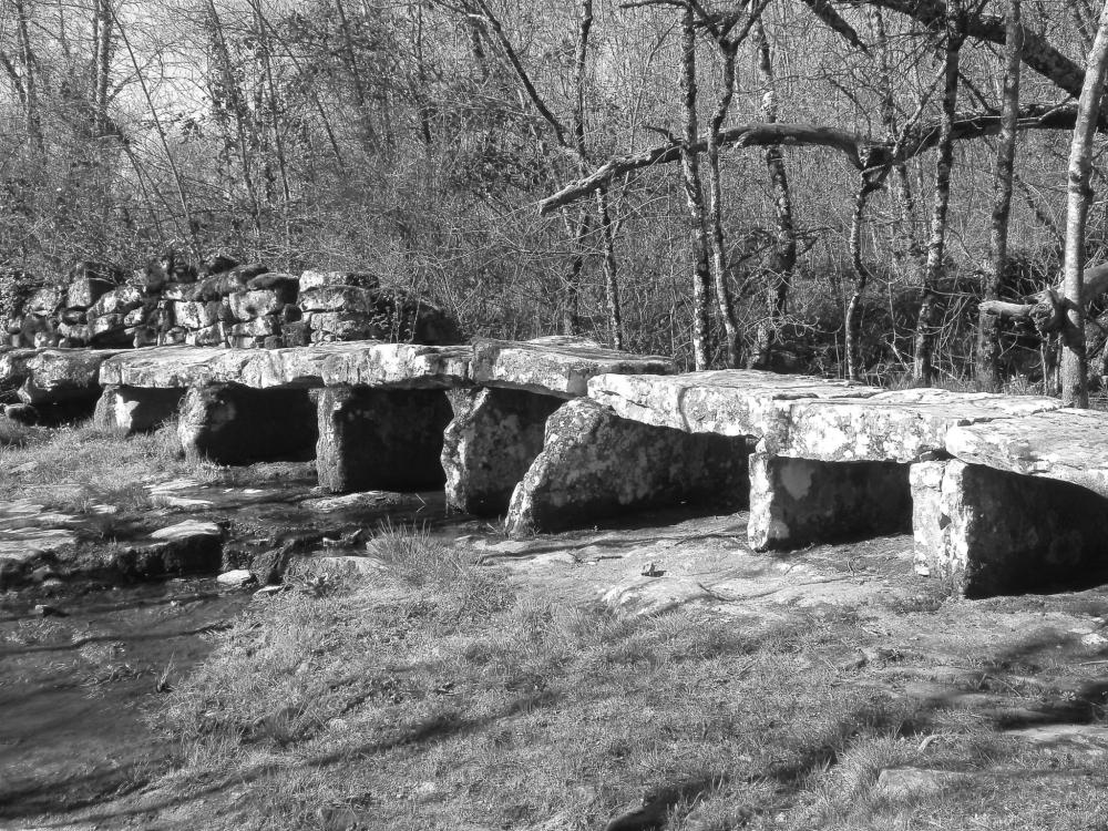 2 - Le pont mégalithique