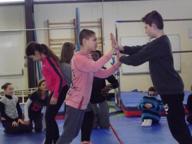 Atelier danse-contact avec les CM1-CM2