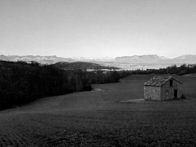 Cabanon au dessus du village