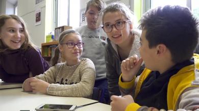 Vidéo de la journée passée en classe.