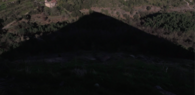 L'ombre d'une colline fossille