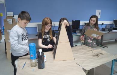 Réalisation de la maquette de la boîte triangulaire.