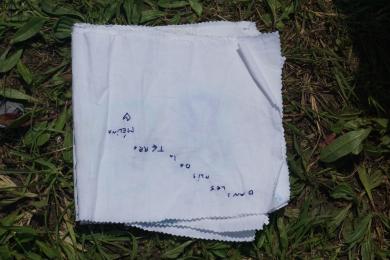 Carnet de voyage cousu dans des draps anciens et brodés. 